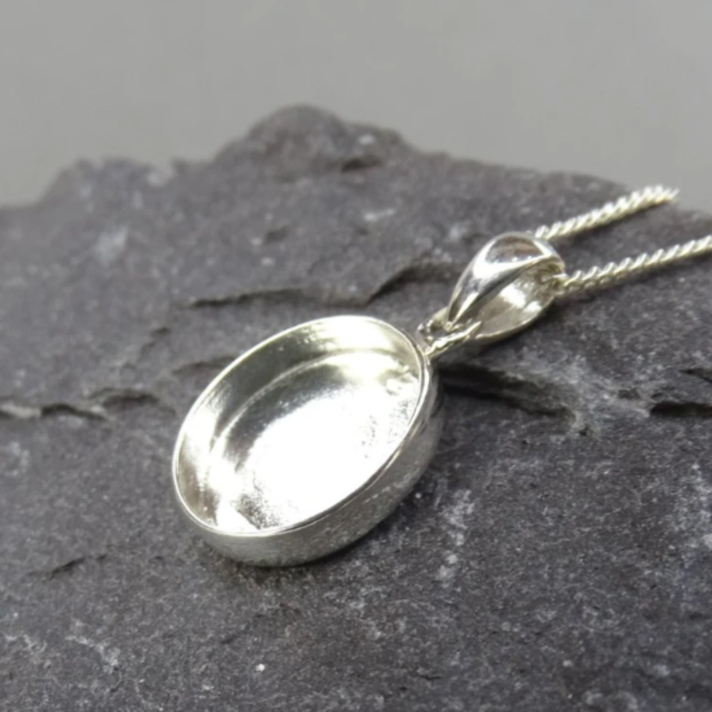 Silver Oval Pendant