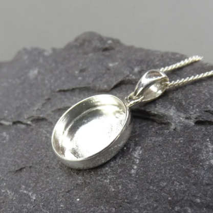 Silver Oval Pendant